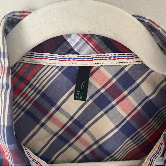 Stile Benetton plaid shirt w/ unique cuff design and ability to roll. Well made. - Picture 3 of 11